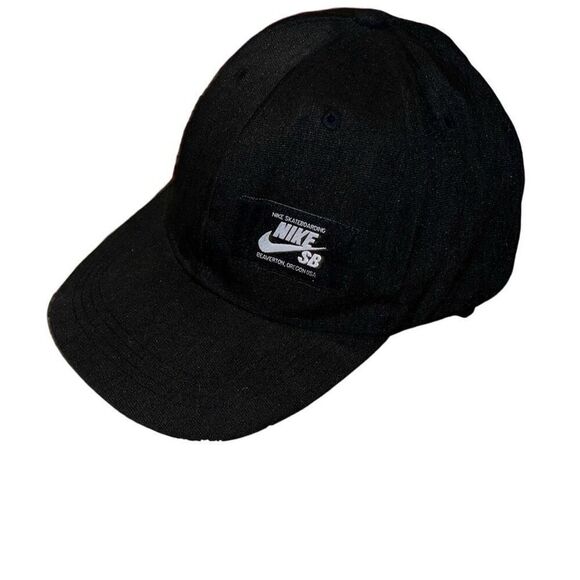 Mens Nike SB Club Hat Black Snapback Adjustable - Picture 1 of 4